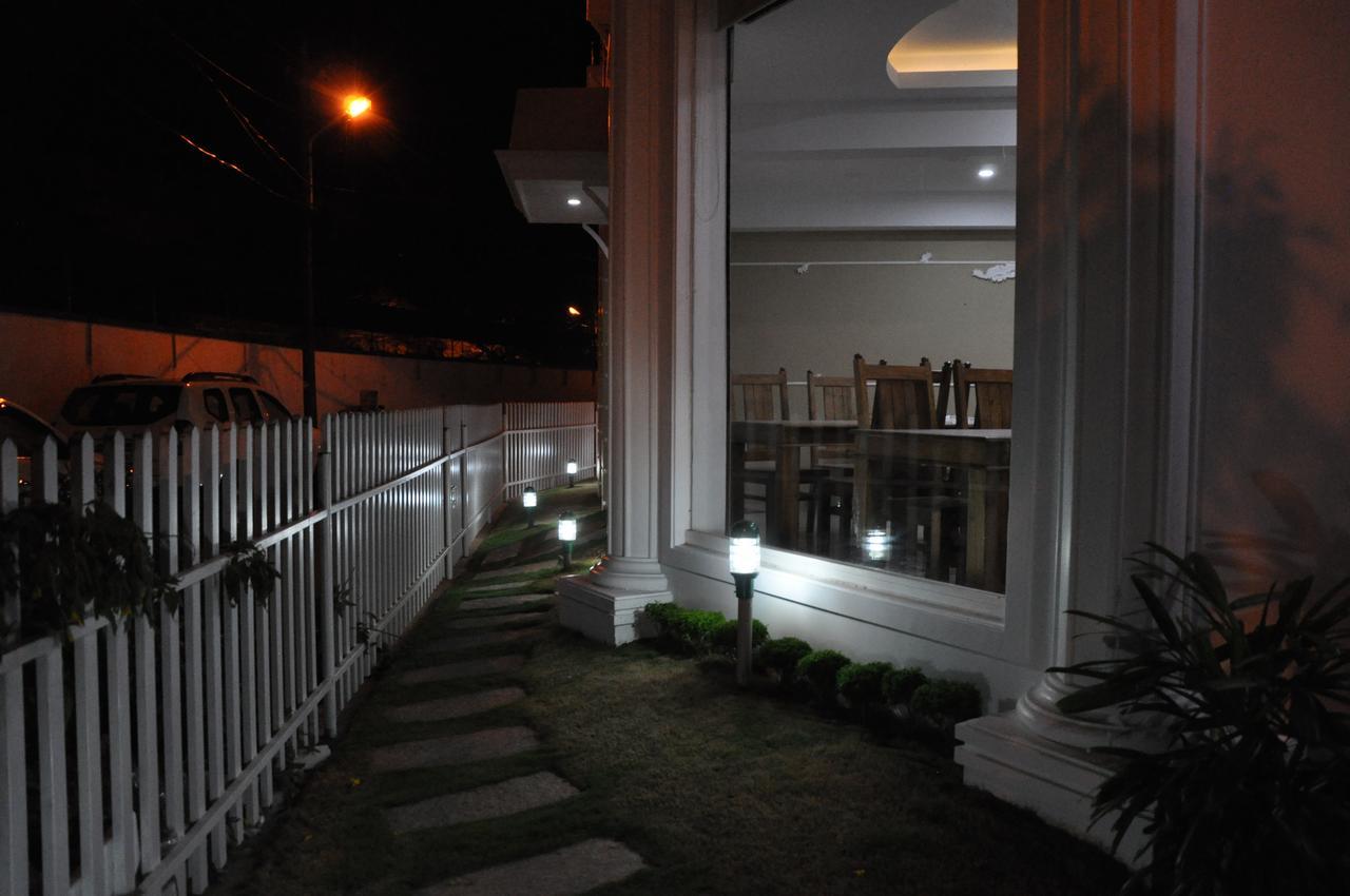 Daffodils Spice Court Kochi Exterior foto