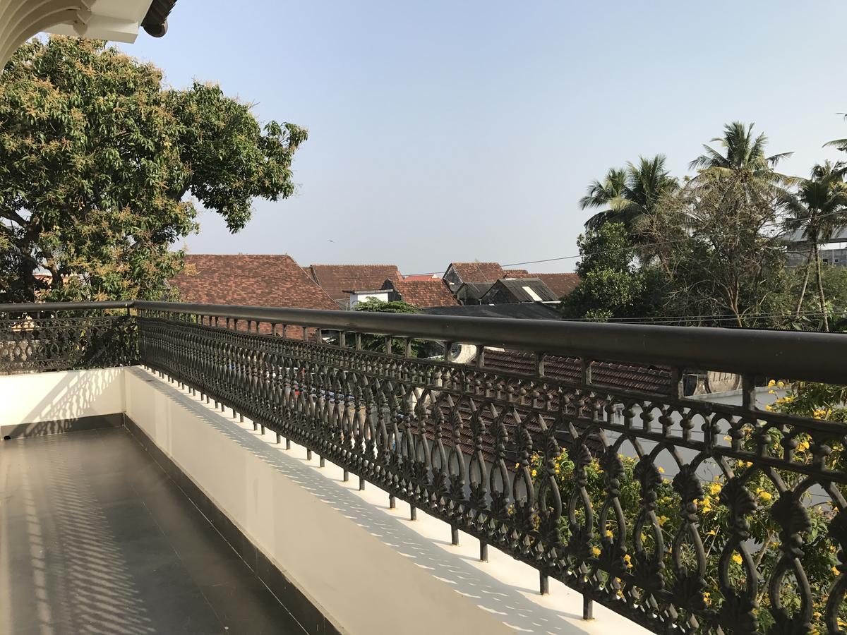 Daffodils Spice Court Kochi Exterior foto
