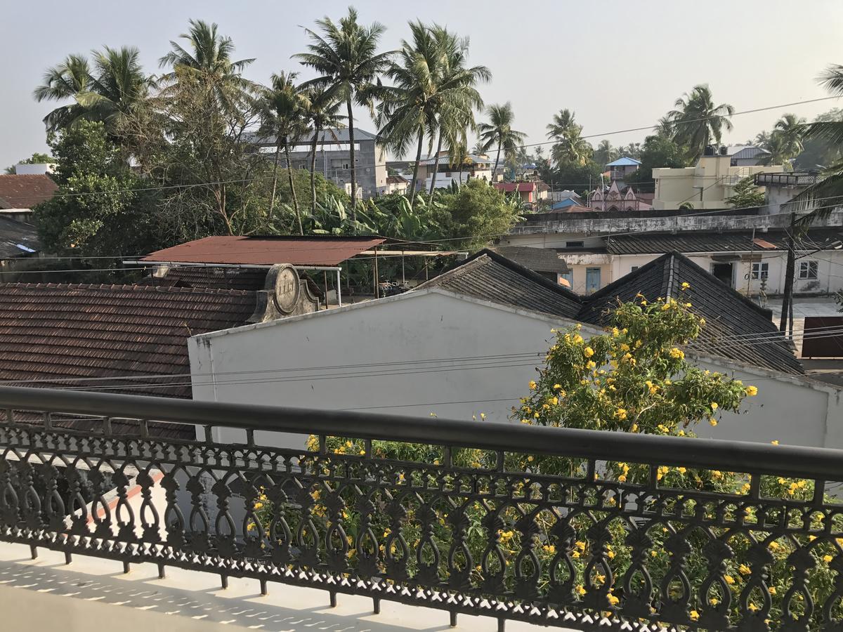 Daffodils Spice Court Kochi Exterior foto