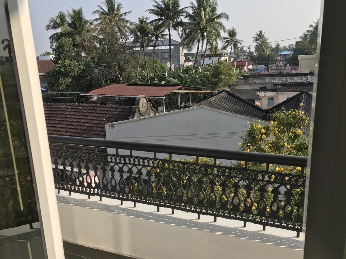 Daffodils Spice Court Kochi Exterior foto